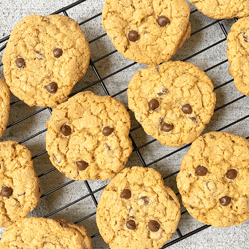 Chocolate Chip Oatmeal Cookies