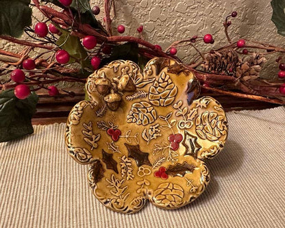 Christmas Pinecones &amp; Mistletoe Rolling Pin