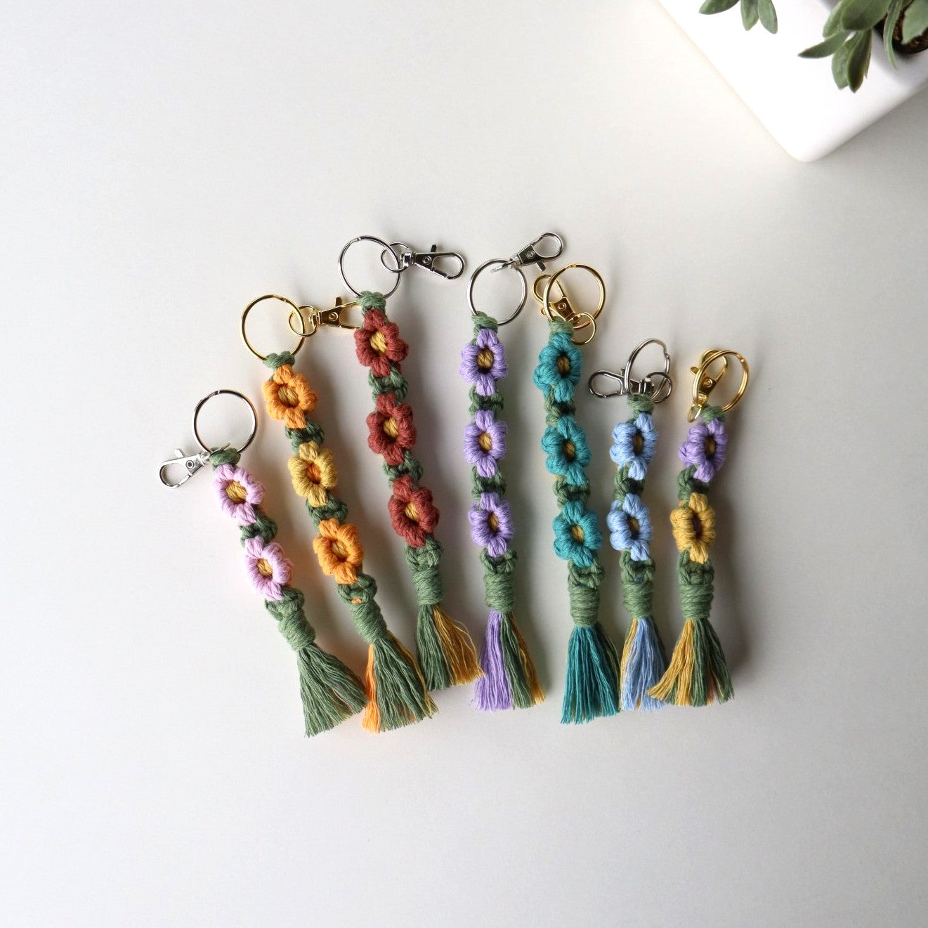 Macramé Keychain (3-Flower)